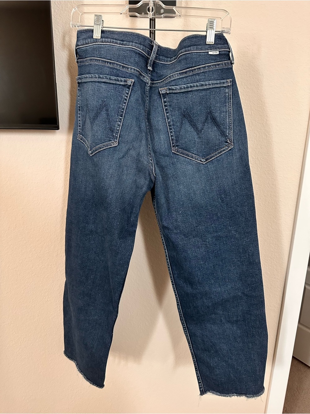 Mother “The Newbie” ankle frayed jeans in size 30 - Picture 3 of 9